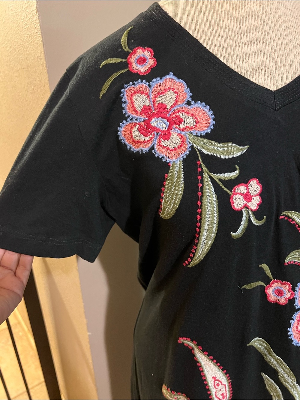 Johnny Was Libbi Trapunto Embroidered Midi T-Shirt Cotton Dress Black Sz Medium - Picture 4 of 11